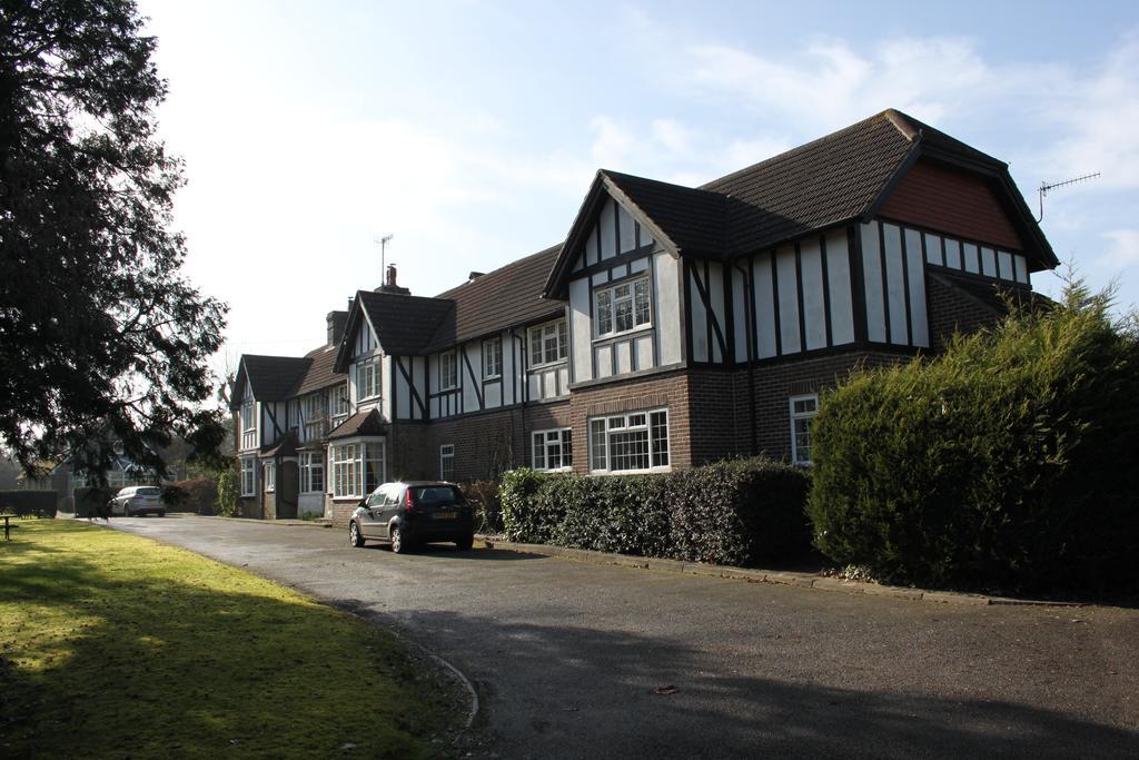 The Manor House Acomodação com café da manhã Crawley  Exterior foto